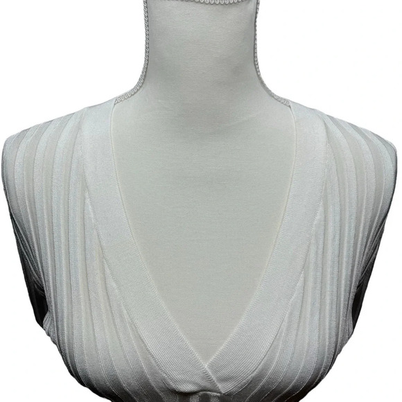 Veronica Beard NWT West Ribbed V Neck Pullover in Off-White Size Medium - Picture 8 of 13